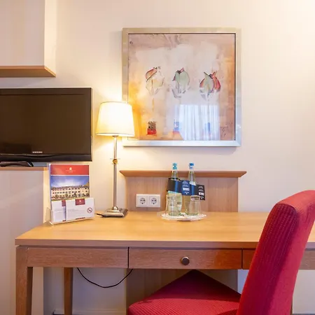 Hotel Parkhotel Hohenfeld 4*