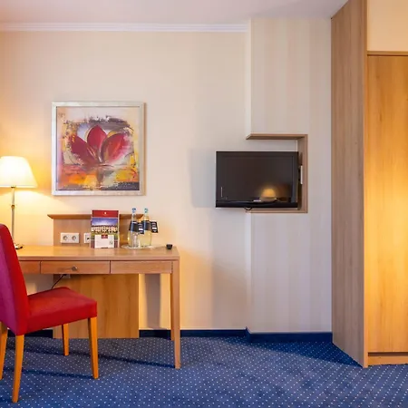 Hotel Parkhotel Hohenfeld 4*