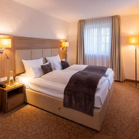 Parkhotel Hohenfeld Otel