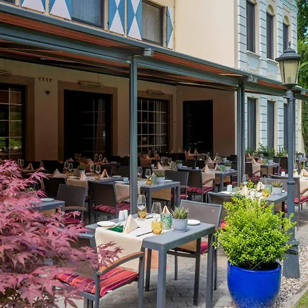 Hotel Parkhotel Hohenfeld 4*