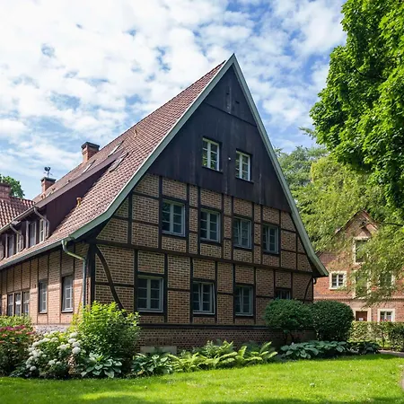 Parkhotel Hohenfeld 4*