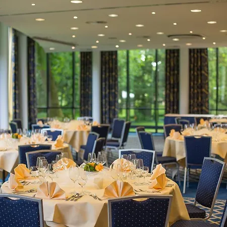 Hotel Parkhotel Hohenfeld 4*