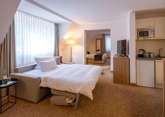 Hotel Parkhotel Hohenfeld 4*
